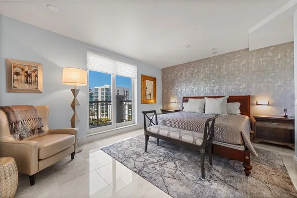 $3,995,000 | 464 Golden Gate Point, Unit 703, Sarasota, FL 34236