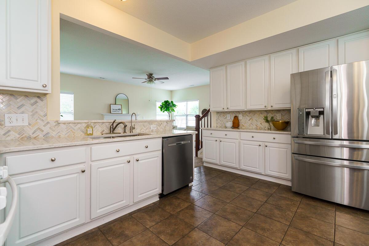 5851 Myrick Road Dublin, OH 43016 - Photo 12 of 37 kitchen 3