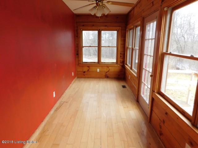 1217 Texas Road Springfield, KY 40069 - Photo 6 of 29 Back Entry