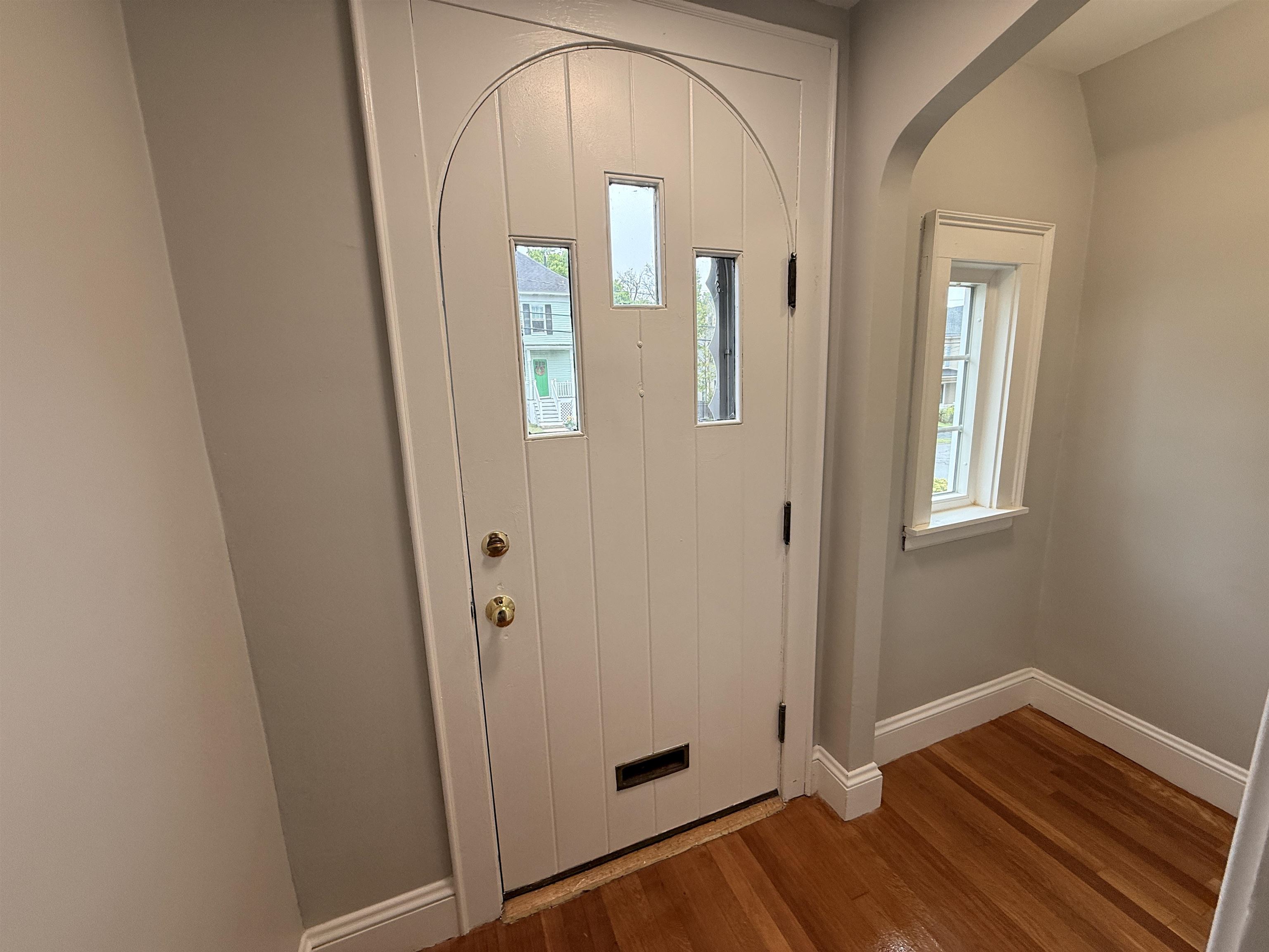 406 East High Street Manchester, NH 03104 - Photo 15 of 49