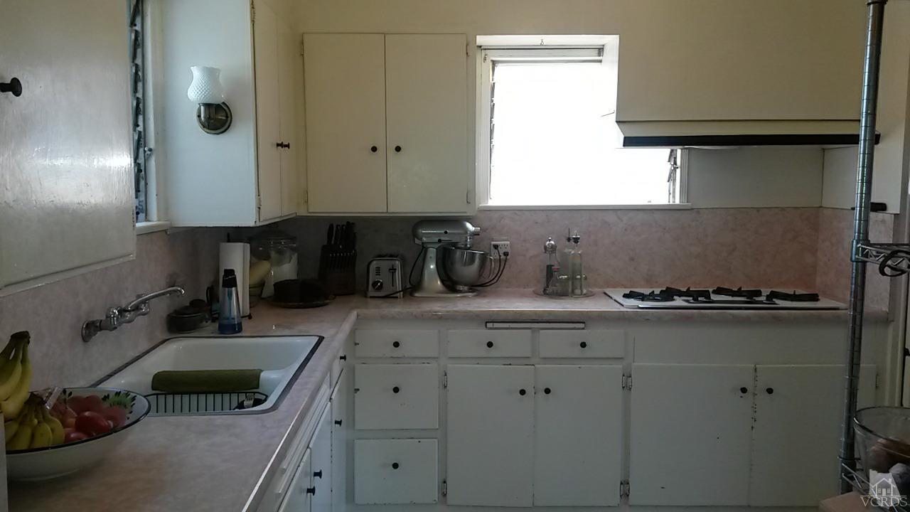 641 West Roderick Avenue Oxnard, CA 93030 - Photo 3 of 13 Additional Photo