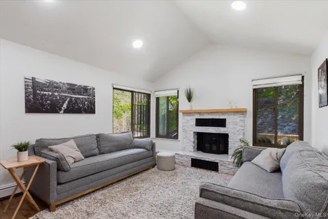 $1,050,000 | 40 Donald Drive, Hastings-on-Hudson, NY 10706