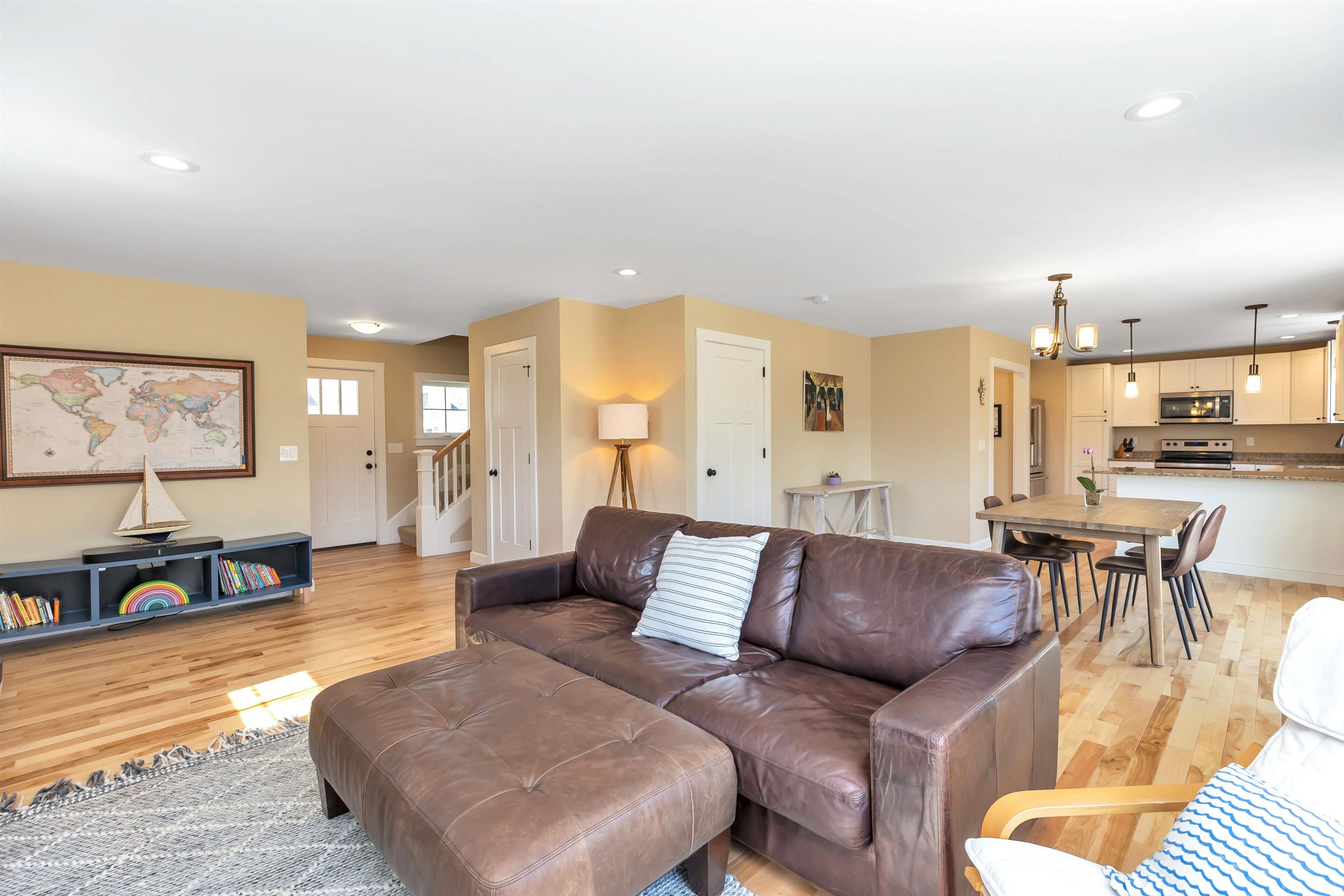 39 Calla Road Londonderry, NH 03053 - Photo 4 of 36