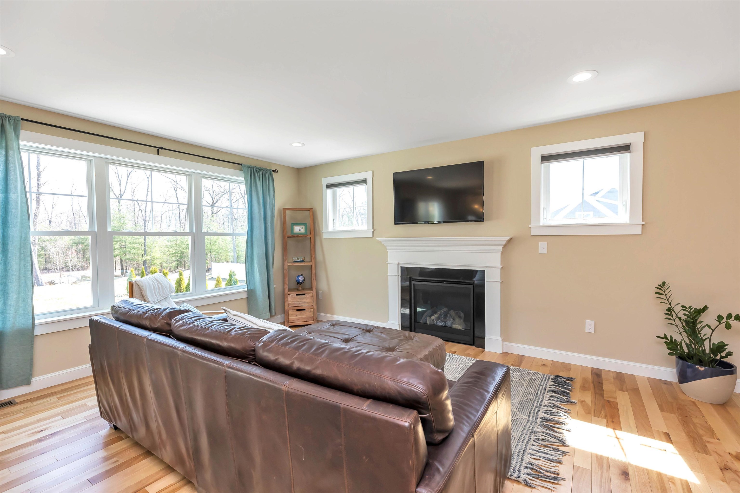 39 Calla Road Londonderry, NH 03053 - Photo 5 of 36