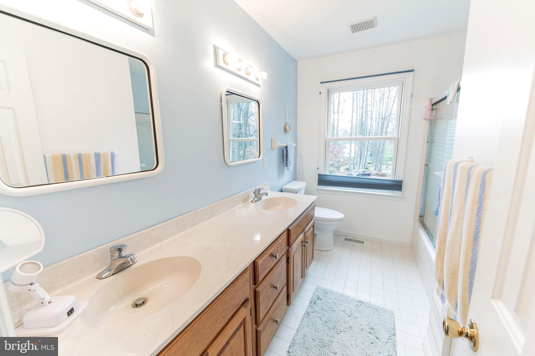 122 Stoney Ridge Road Landenberg, PA 19350 - Photo 19 of 29 Hall bath