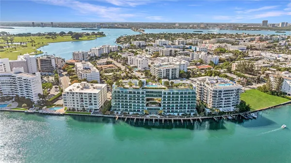 $6,825,000 | Bay Harbor Islands, Bay Harbor Islands, FL 33154