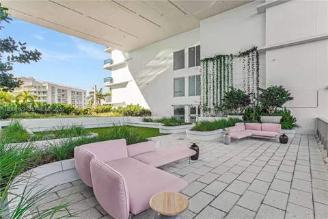 $6,825,000 | Bay Harbor Islands, Bay Harbor Islands, FL 33154