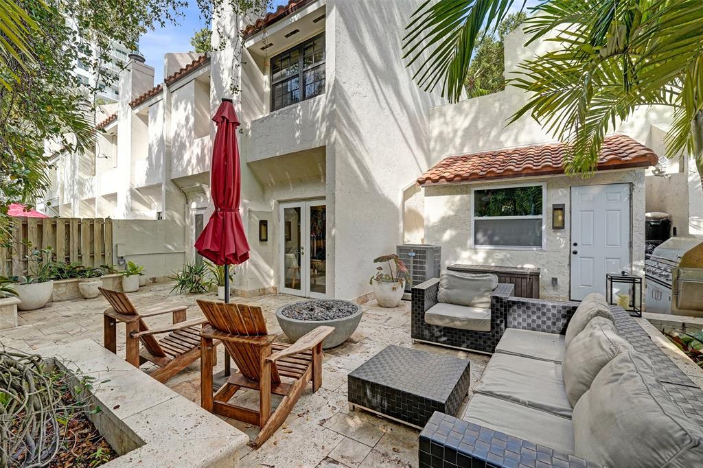 810 Southeast 2nd Street, Unit F Fort Lauderdale, FL 33301 - Photo 26 of 32 Expansive patio with Patio Room (pictured to right)