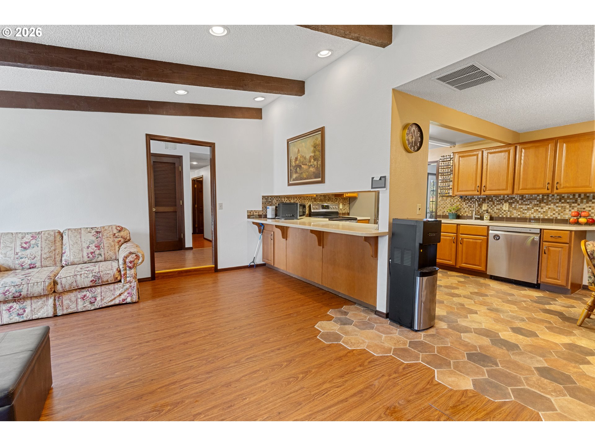 5665 Silverton Road Northeast Salem, OR 97305 - Photo 7 of 44 Gallery Image 7