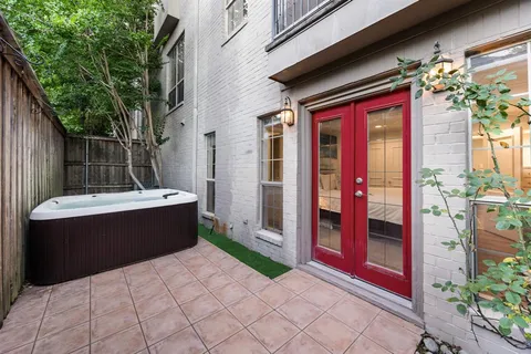 $699,000 | 4504 Bowser Avenue, Unit D, Dallas, TX 75219