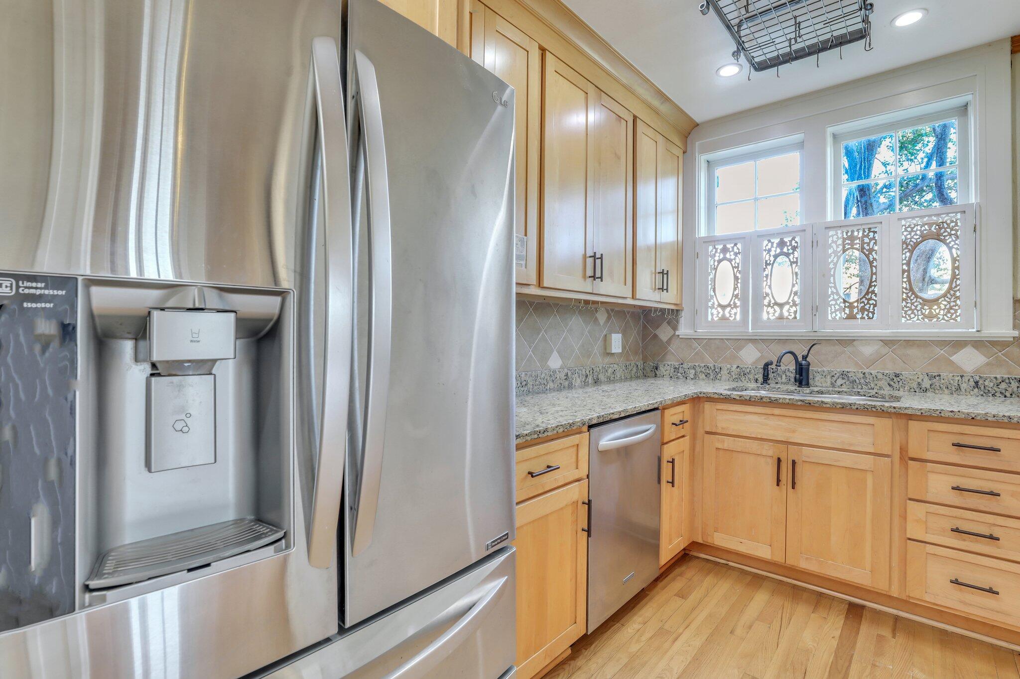 63 Rutledge Avenue, Unit 8 Charleston, SC 29401 - Photo 24 of 30 20-web-or-mls-4T8A1813