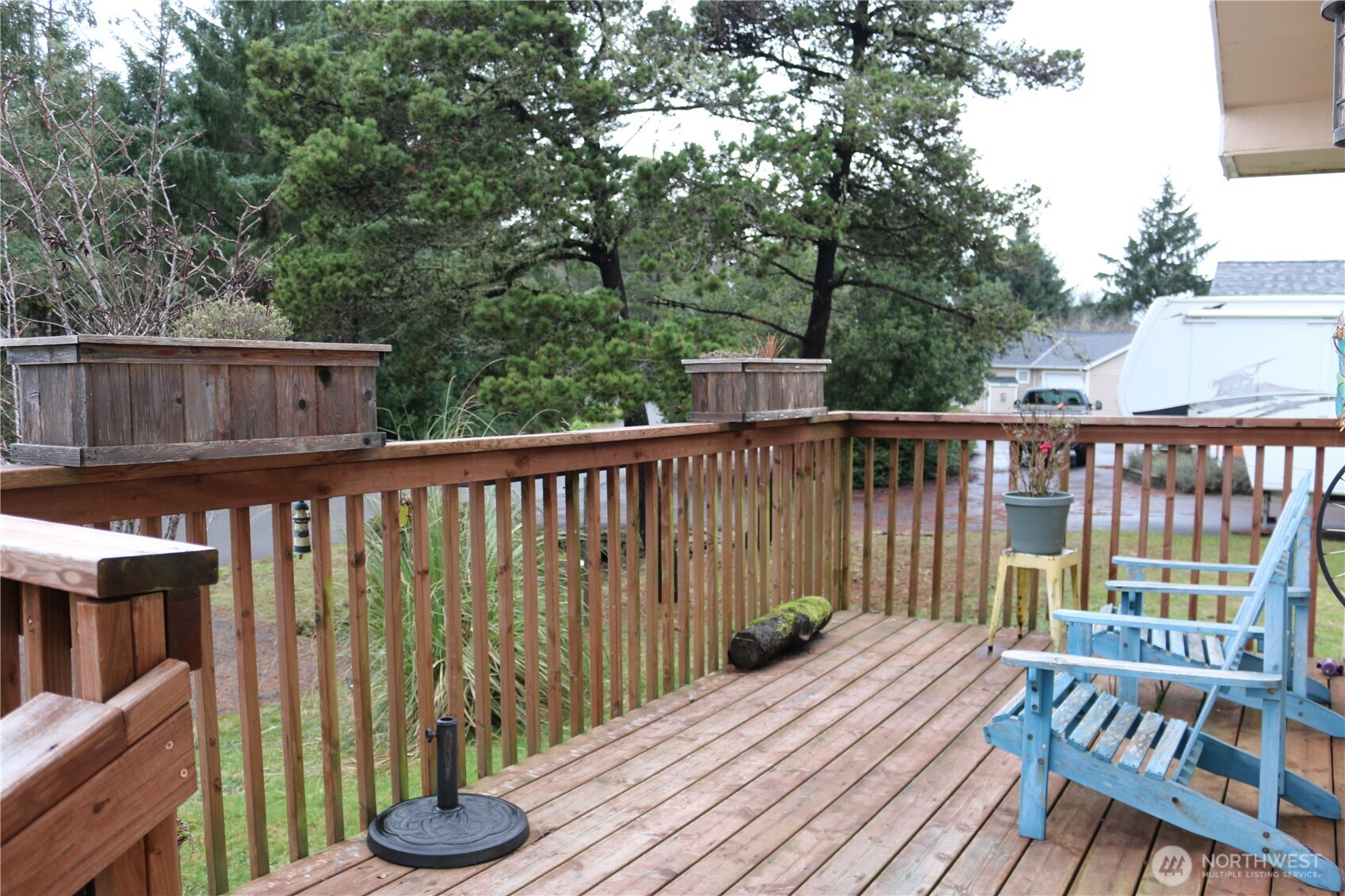 137 Spruce Loop Southwest Ocean Shores, WA 98569 - Photo 6 of 37