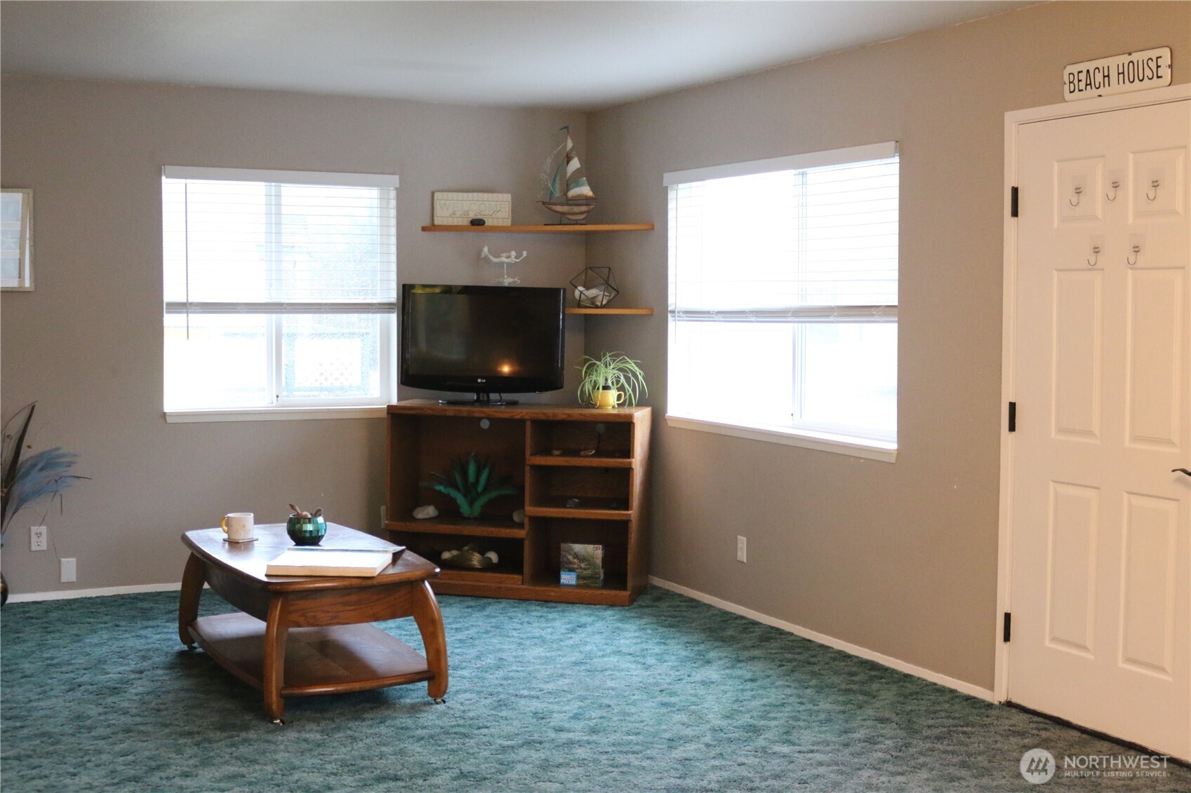 137 Spruce Loop Southwest Ocean Shores, WA 98569 - Photo 8 of 37