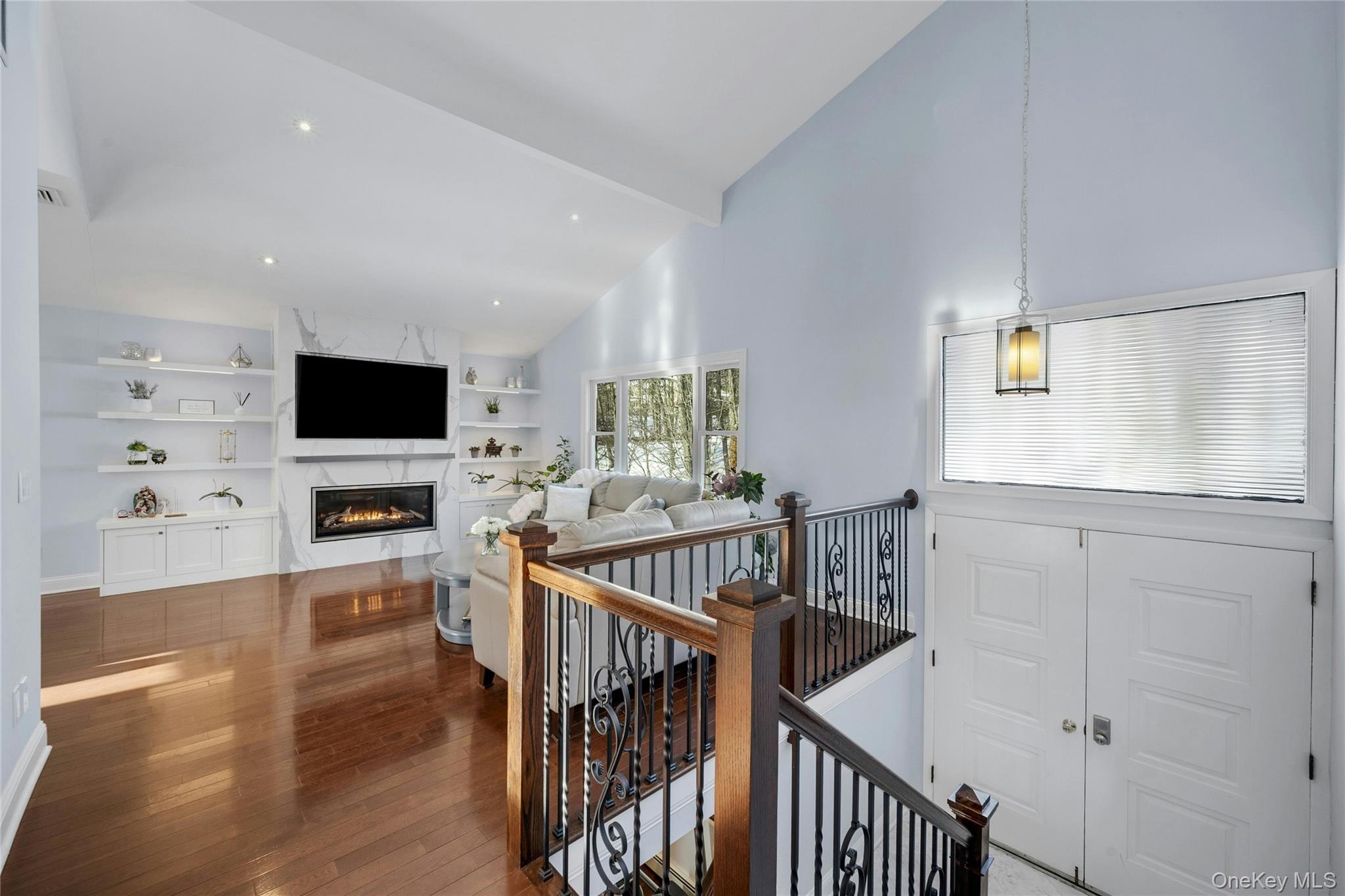 30 Highclere Lane Valhalla, NY 10595 - Photo 3 of 33