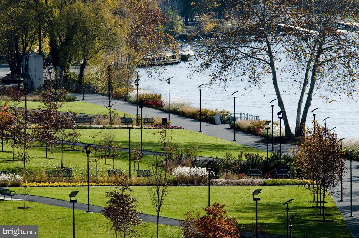 2708 O Street Northwest Washington, DC 20007 - Photo 11 of 12 a view of a garden
