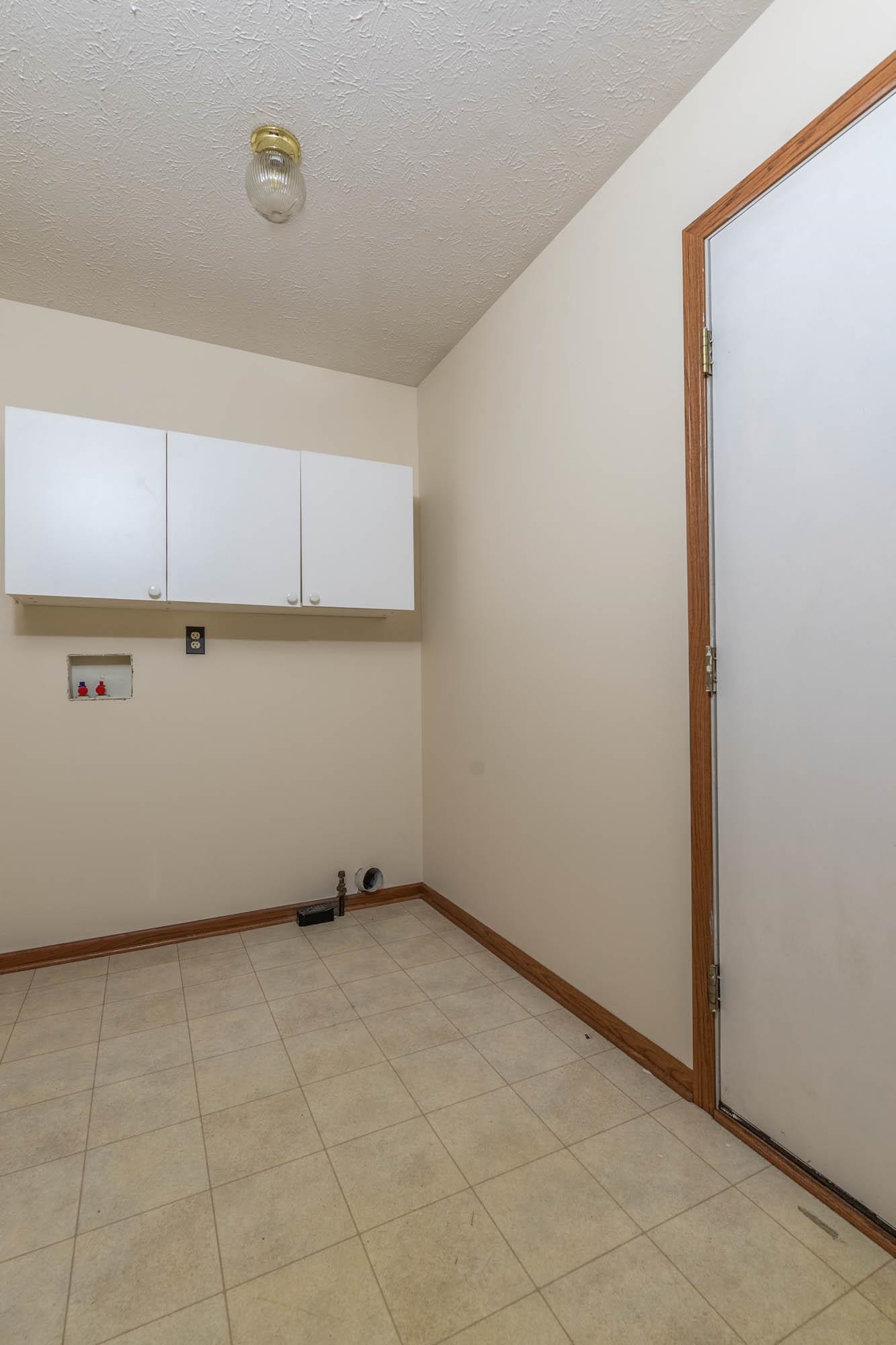 10686 Meadowsweet Lane Roscoe, IL 61073 - Photo 23 of 33 a view of an empty room