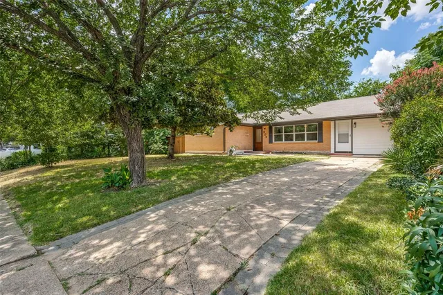 $327,000 | 909 Lexington Drive, Irving, TX 75061