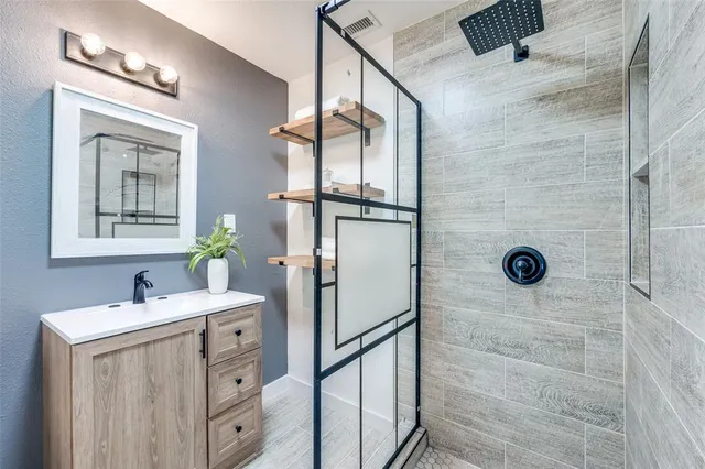 $327,000 | 909 Lexington Drive, Irving, TX 75061