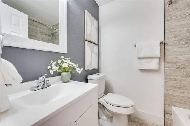 $327,000 | 909 Lexington Drive, Irving, TX 75061