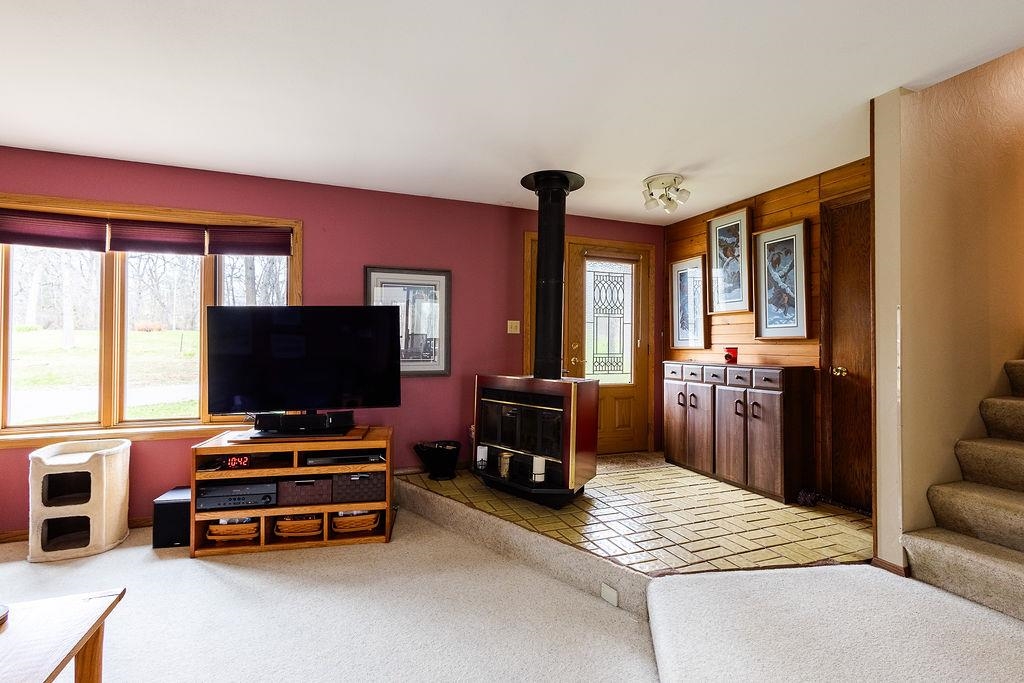 8305 Hillcrest Road Custer, WI 54423 - Photo 9 of 28