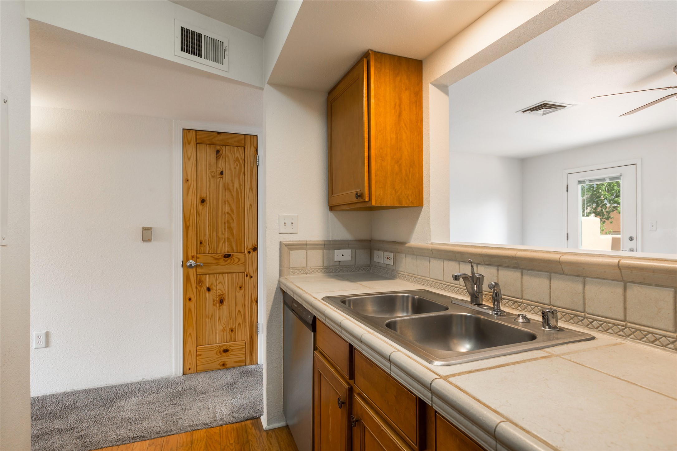 2210 Miguel Chavez Road, Unit 224 Santa Fe, NM 87505 - Photo 12 of 25