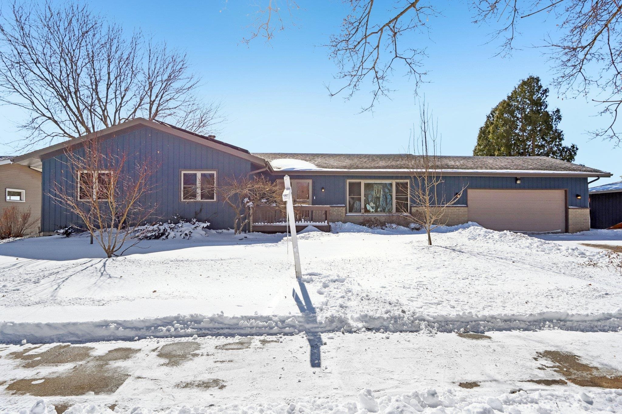 5501 Comanche Way Madison, WI 53704 - Photo 1 of 74