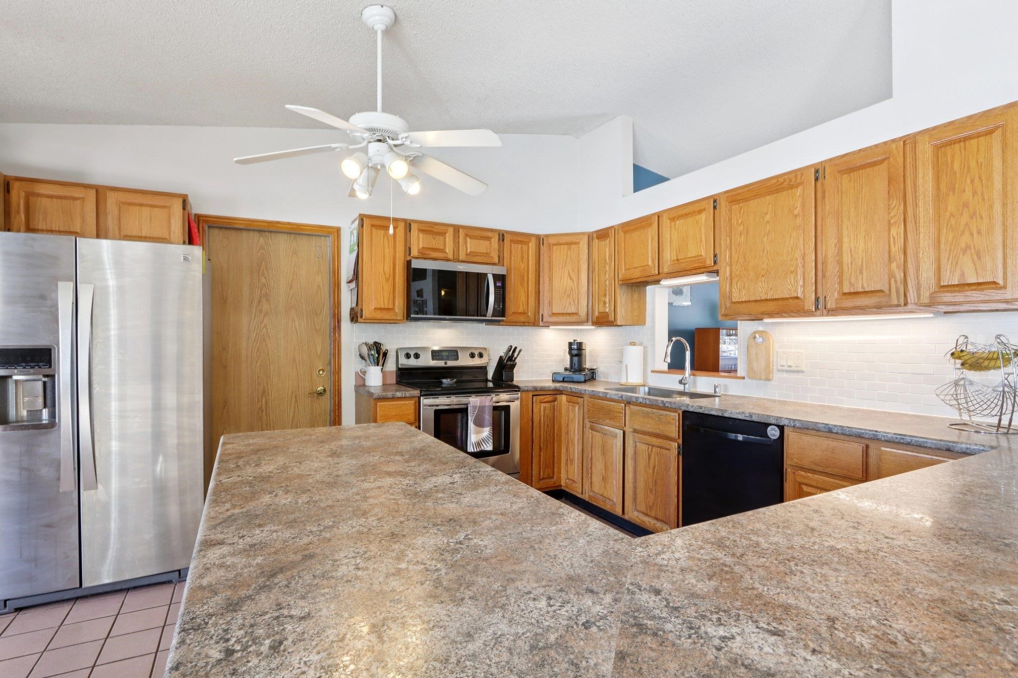 5501 Comanche Way Madison, WI 53704 - Photo 14 of 74