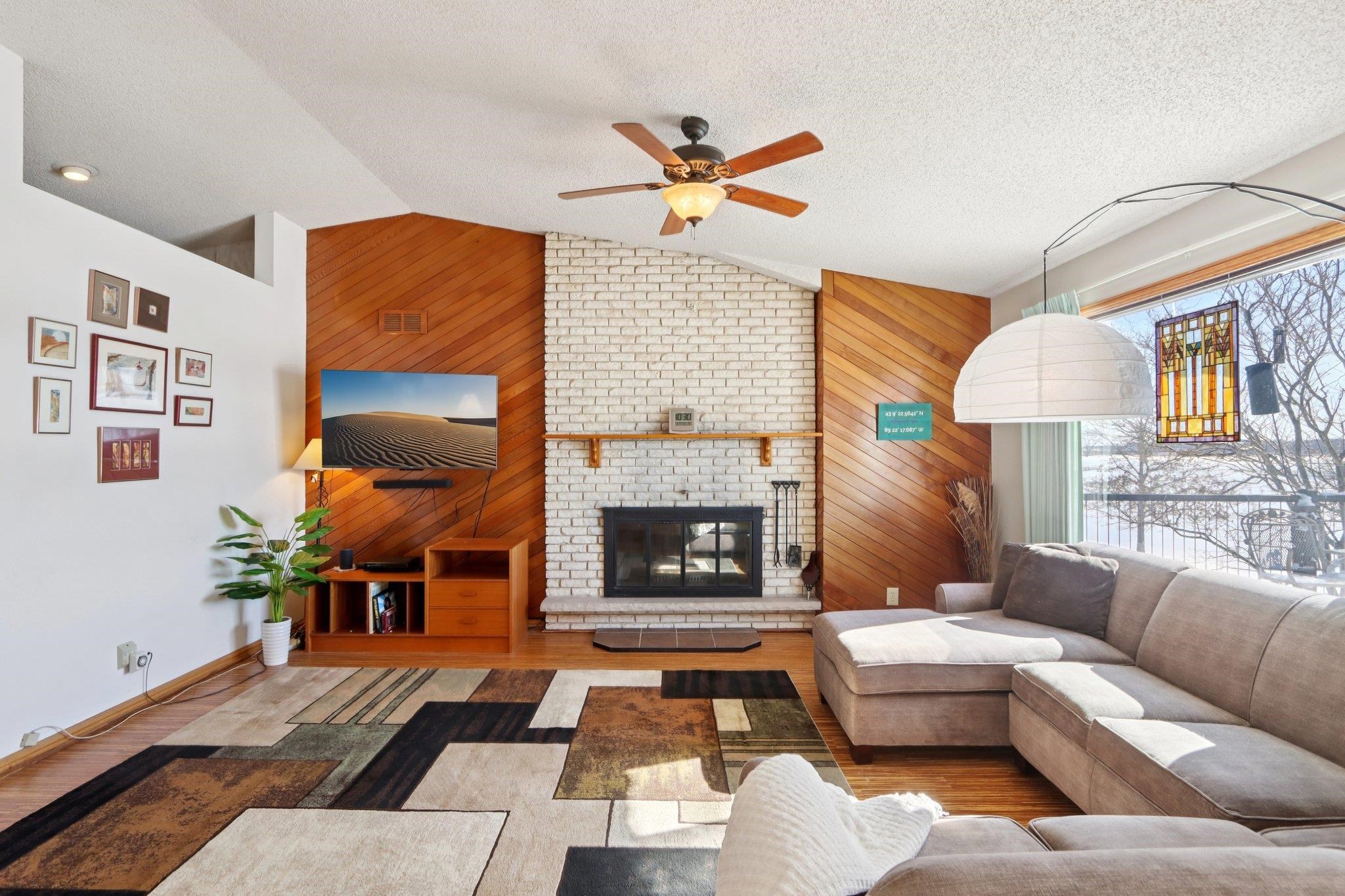 5501 Comanche Way Madison, WI 53704 - Photo 5 of 74