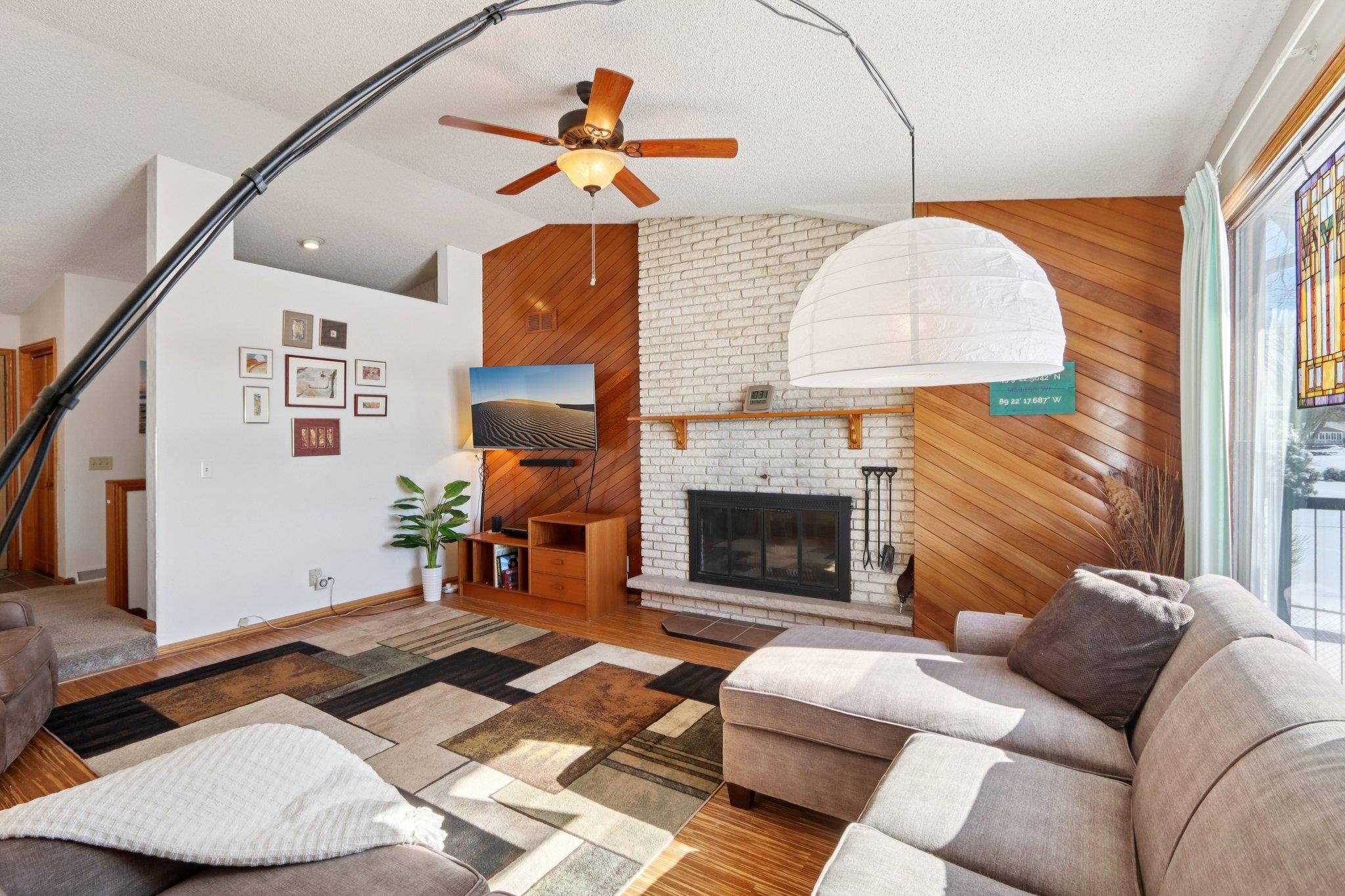 5501 Comanche Way Madison, WI 53704 - Photo 6 of 74