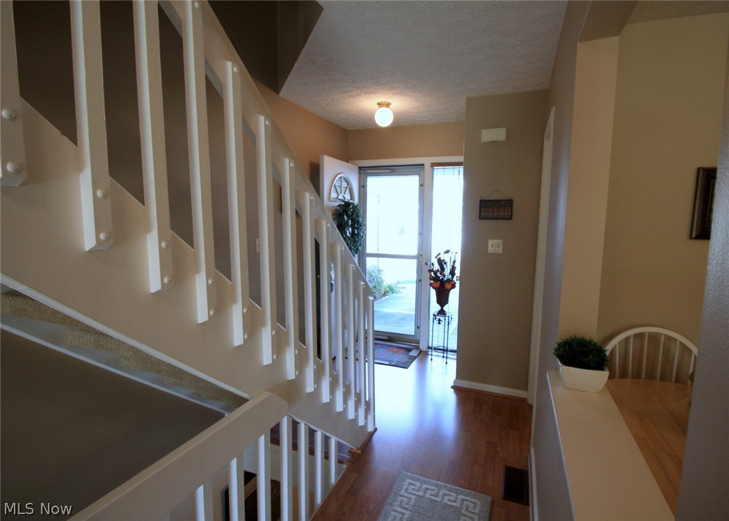 1239 Canyon View Road Northfield, OH 44067 - Photo 4 of 24 Gallery Image 4
