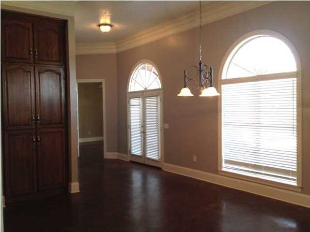 1785 Potato House Road Edwards, MS 39066 - Photo 14 of 35 Breakfast Area