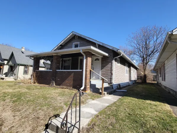 $1,025 | 621 Tecumseh Street, Indianapolis, IN 46201