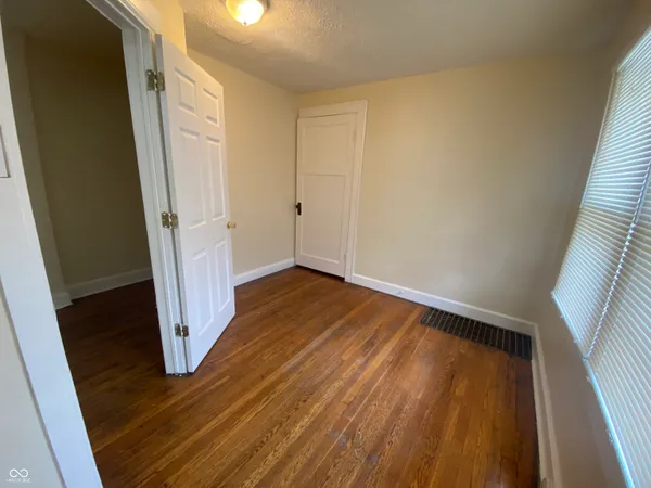 $1,025 | 621 Tecumseh Street, Indianapolis, IN 46201