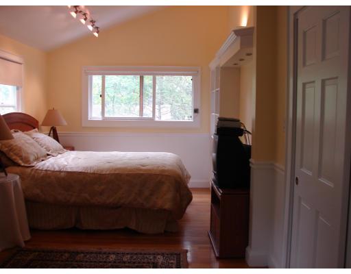 210 Woodcliff Road Newton, MA 02461 - Photo 4 of 9 Gallery Image 4