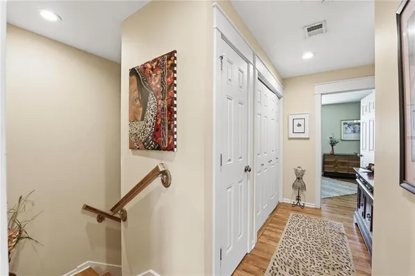 $370,000 | 2905 Gentry Park, North Kansas City, MO 64116