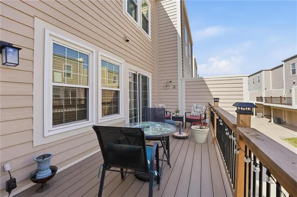 $370,000 | 2905 Gentry Park, North Kansas City, MO 64116