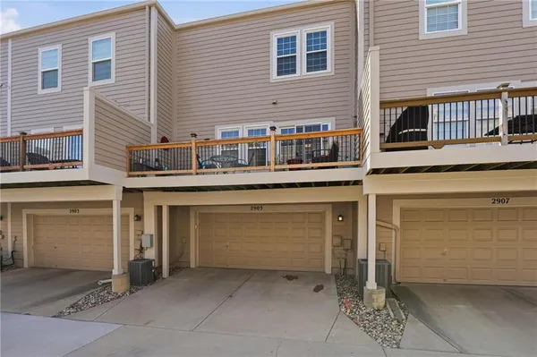 $370,000 | 2905 Gentry Park, North Kansas City, MO 64116