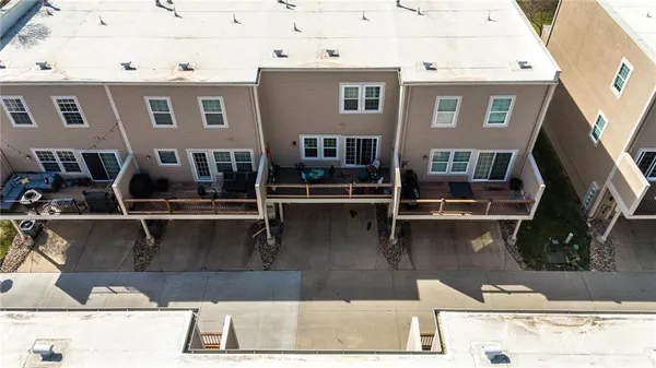 $370,000 | 2905 Gentry Park, North Kansas City, MO 64116