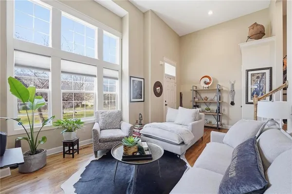 $370,000 | 2905 Gentry Park, North Kansas City, MO 64116
