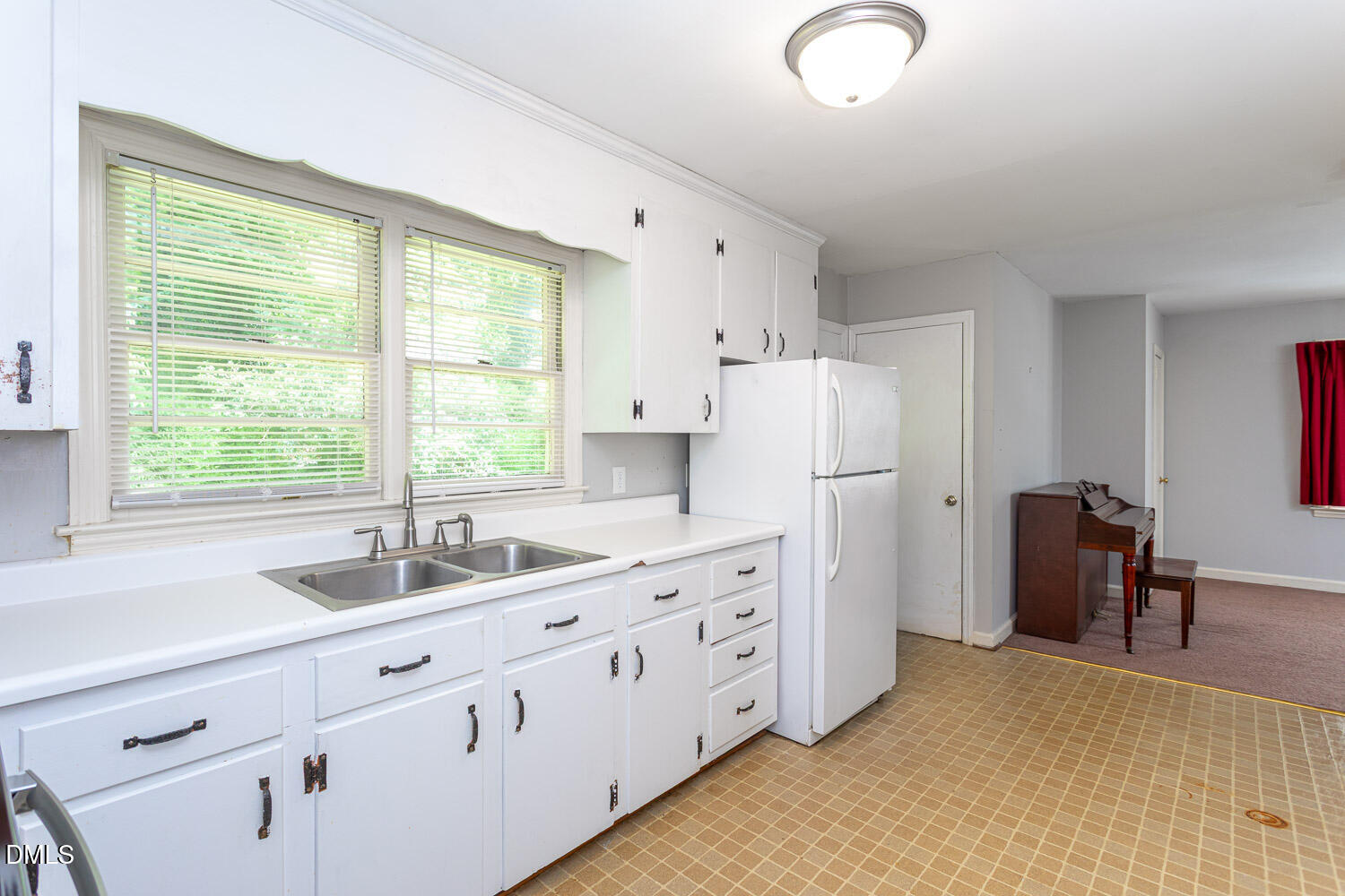 2602 Wade Avenue Raleigh, NC 27607 - Photo 18 of 38 machikas-2602-wade-20