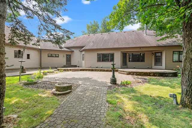 $1,350,000 | 26366 Xylite Street Northeast, Isanti, MN 55040