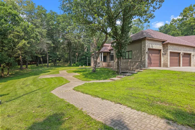 $1,350,000 | 26366 Xylite Street Northeast, Isanti, MN 55040