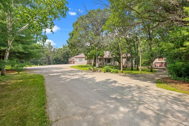 $1,400,000 | 26366 Xylite Street Northeast, Isanti, MN 55040