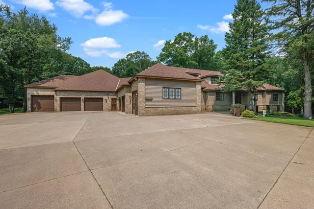 $1,400,000 | 26366 Xylite Street Northeast, Isanti, MN 55040