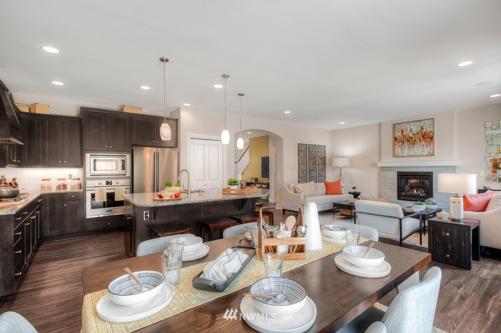 20334 85th Place Northeast, Unit 6 Bothell, WA 98011 - Photo 3 of 25 Gallery Image 3