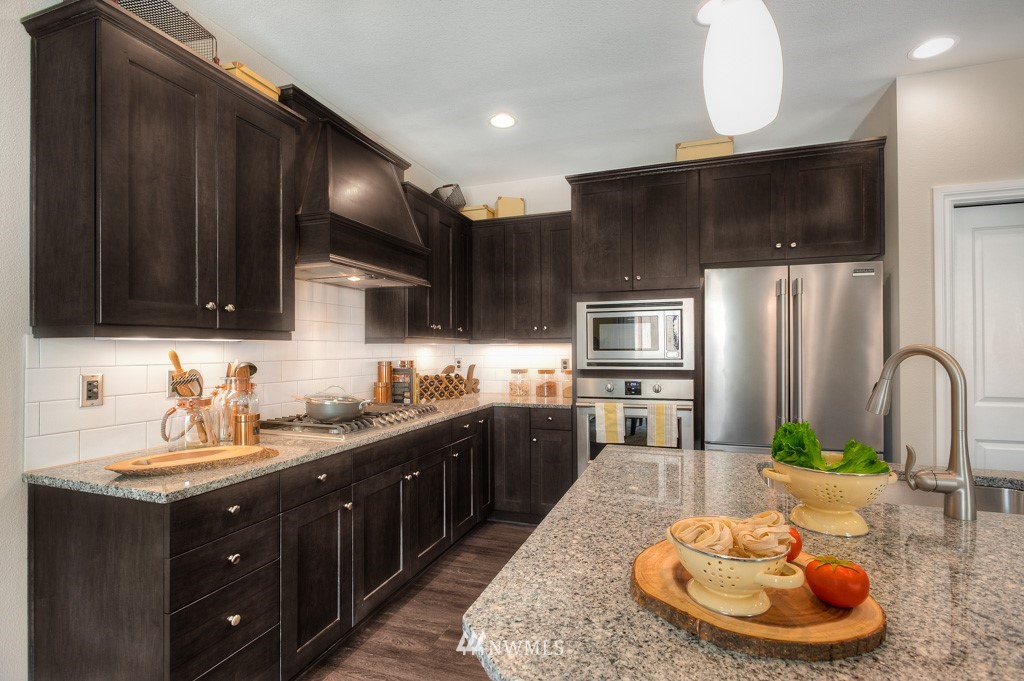 20334 85th Place Northeast, Unit 6 Bothell, WA 98011 - Photo 7 of 25 Gallery Image 7