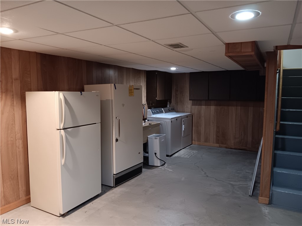 349 Jacobs Road Hubbard, OH 44425 - Photo 21 of 33 More bonus refrigerator storage room!