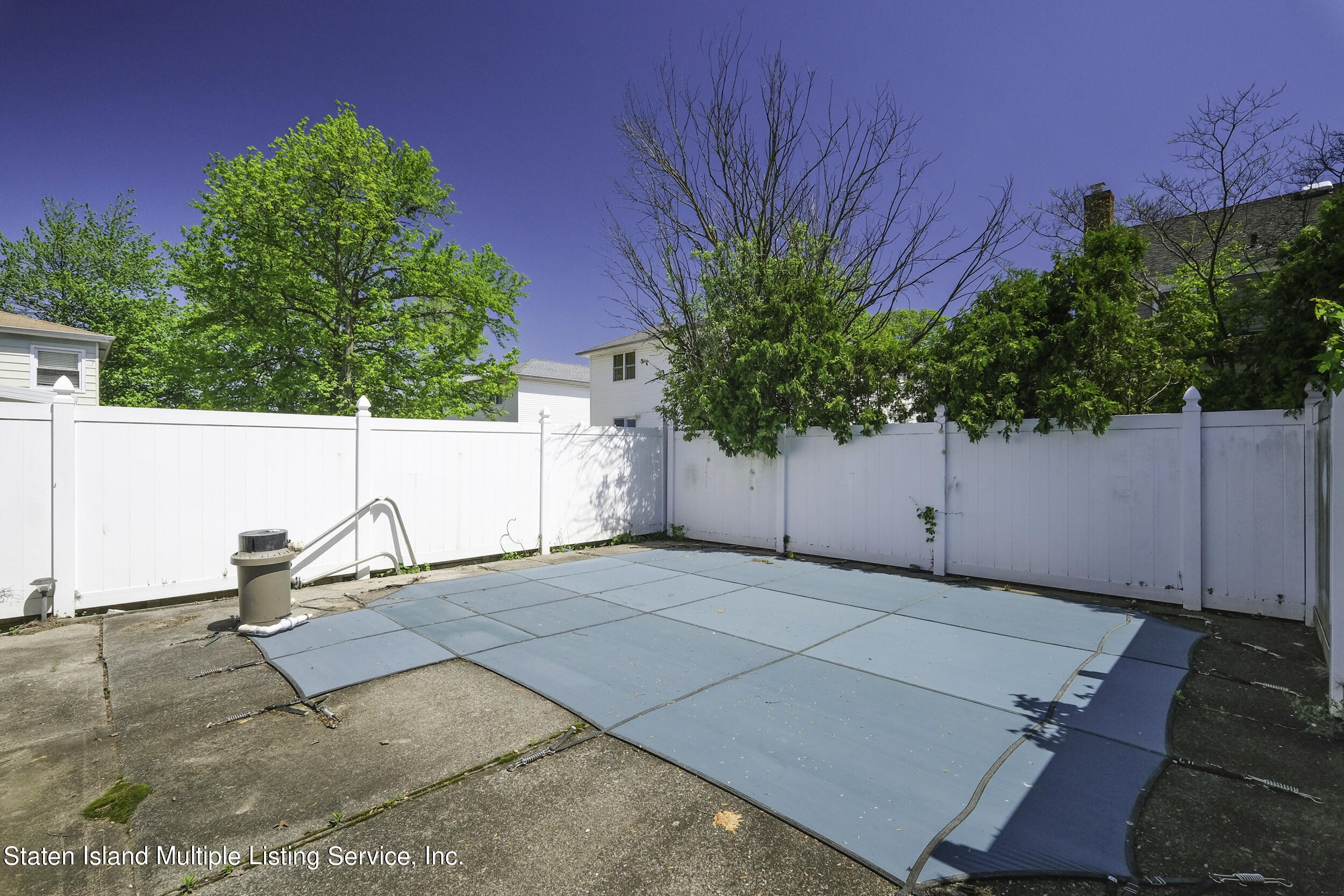 473 Beach Road Staten Island, NY 10312 - Photo 17 of 19 473 Beach Rd Staten Island, NY 10312