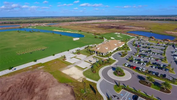 $3,200 | 5537 Palmer Circle, Unit 201, Bradenton, FL 34211