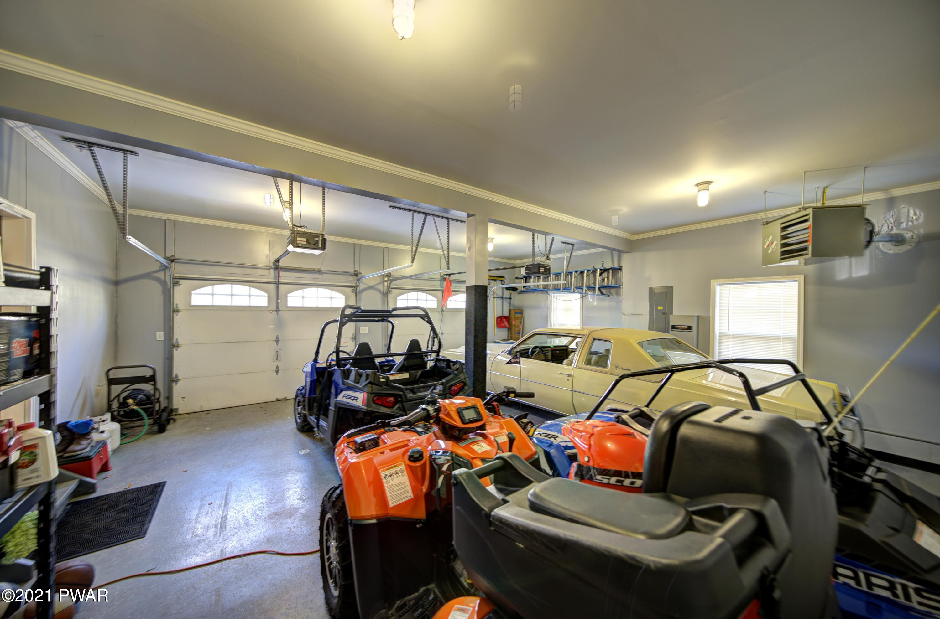 320 Lakeview Road Lackawaxen, PA 18435 - Photo 37 of 57 Garage